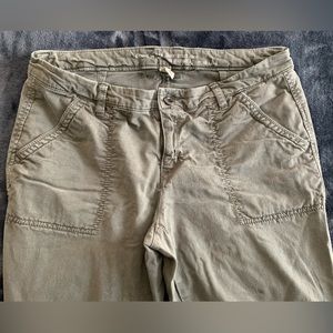 GAP sunny utility khaki